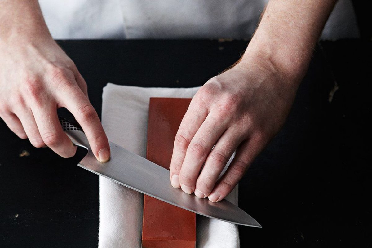 Nôž – ako ho nabrúsiť aby bol naozaj ostrý